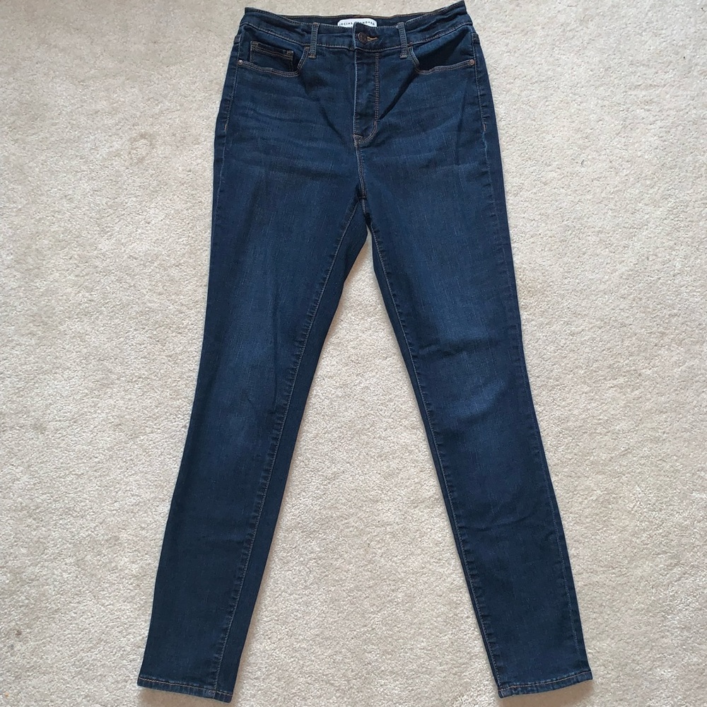 Social Standard High-Rise Skinny Jeans!!